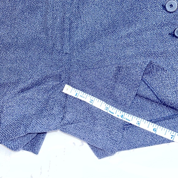 NWT LOFT “The Riviera Short” textured navy blue shorts — sz 6 - Picture 4 of 6